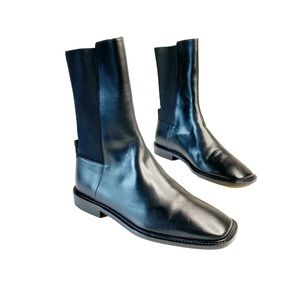 EVERLANE The City Square Toe Chelsea Boot in Black Italian Leather
